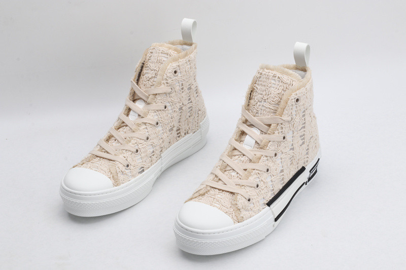 DR B23 High Top Sneaker