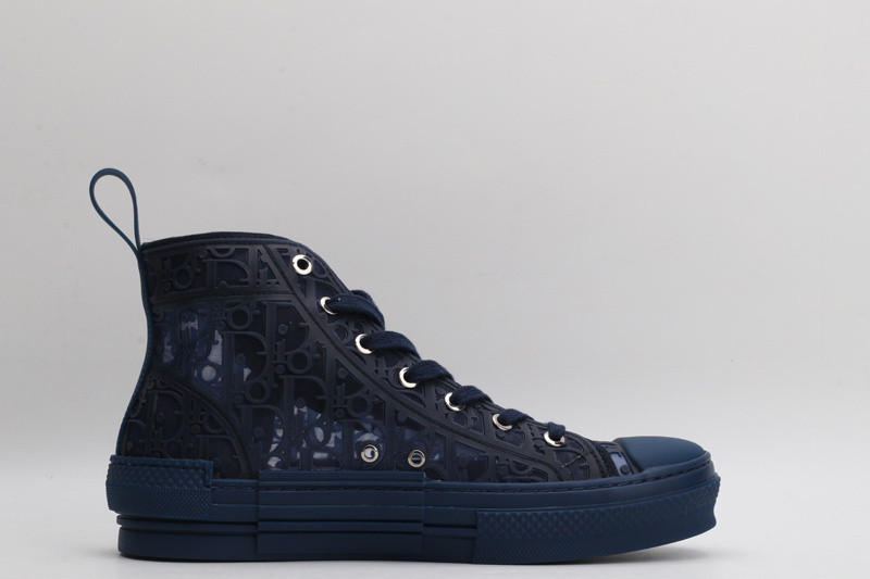 DR B23 High Top Sneaker