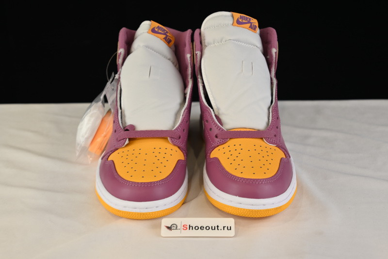 Air Jordan 1 High OG “Brotherhood” 555088-706