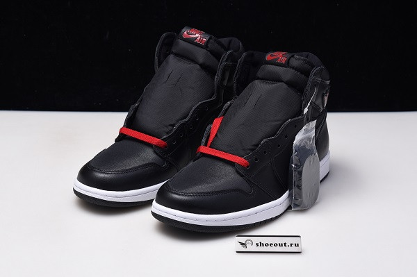 Air Jordan 1 Retro High OG “Black Satin” 555088-060