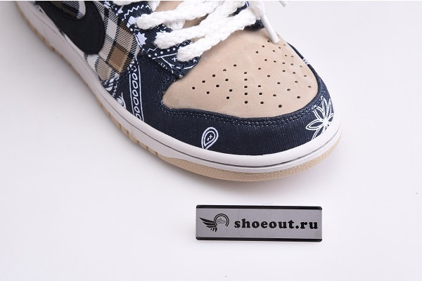 Travis Scott x Nike SB Dunk Low CT5053-001
