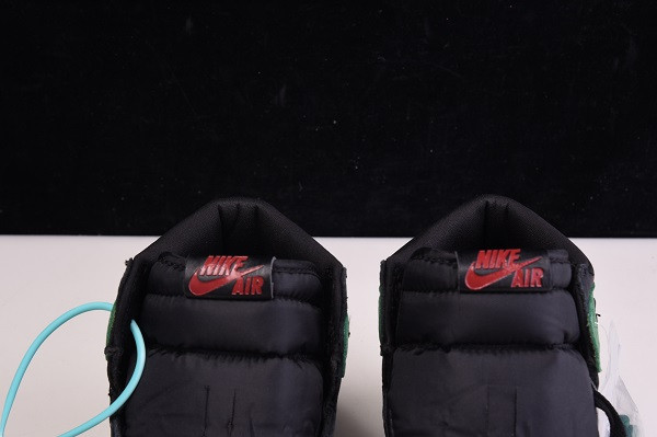 Air Jordan 1 High “Pine Green” 555088-030