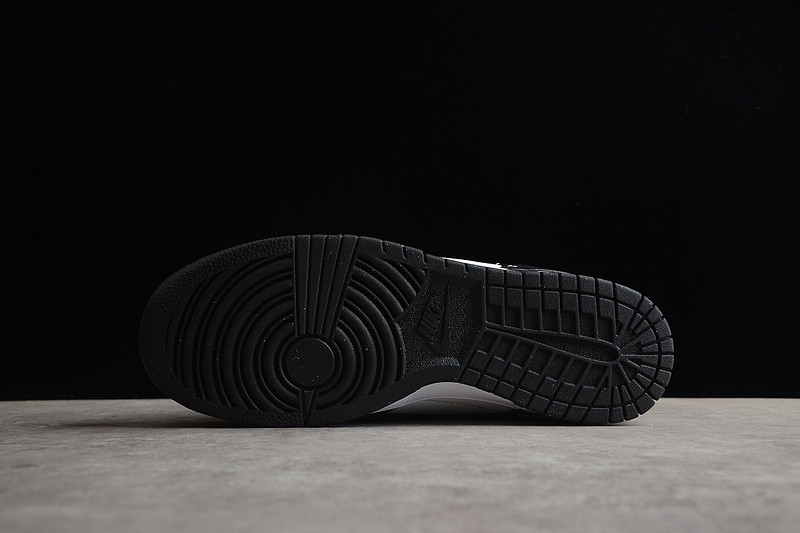 Nike Dunk Low Disrupt 2 “Panda” DV4024-002