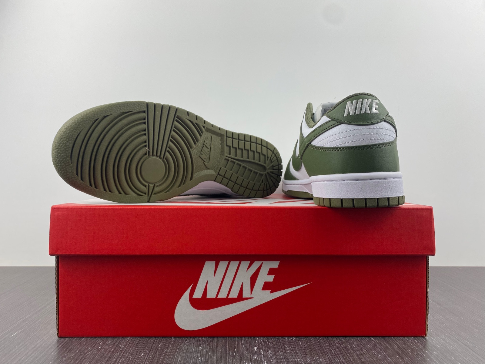 Nike Dunk Low WMNS “Medium Olive” DD1503-120
