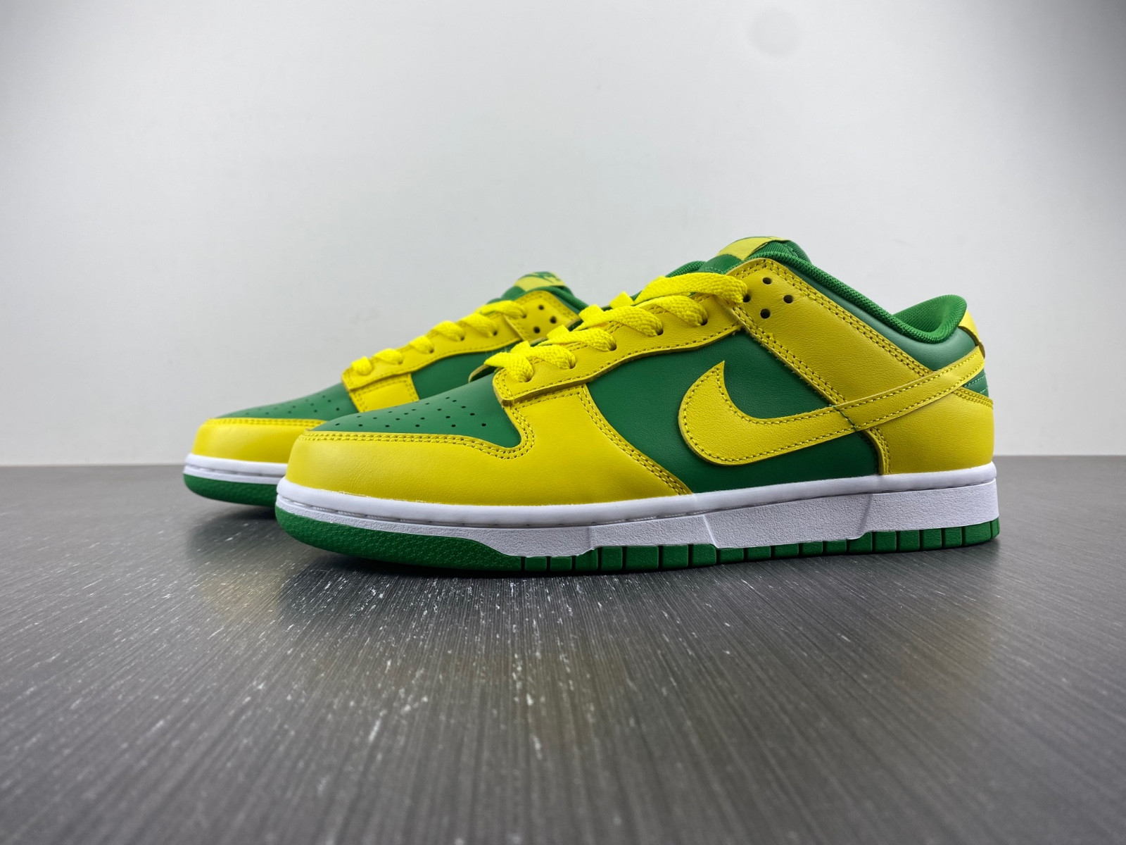 Nike Dunk Low “Reverse Brazil” DV0833-300