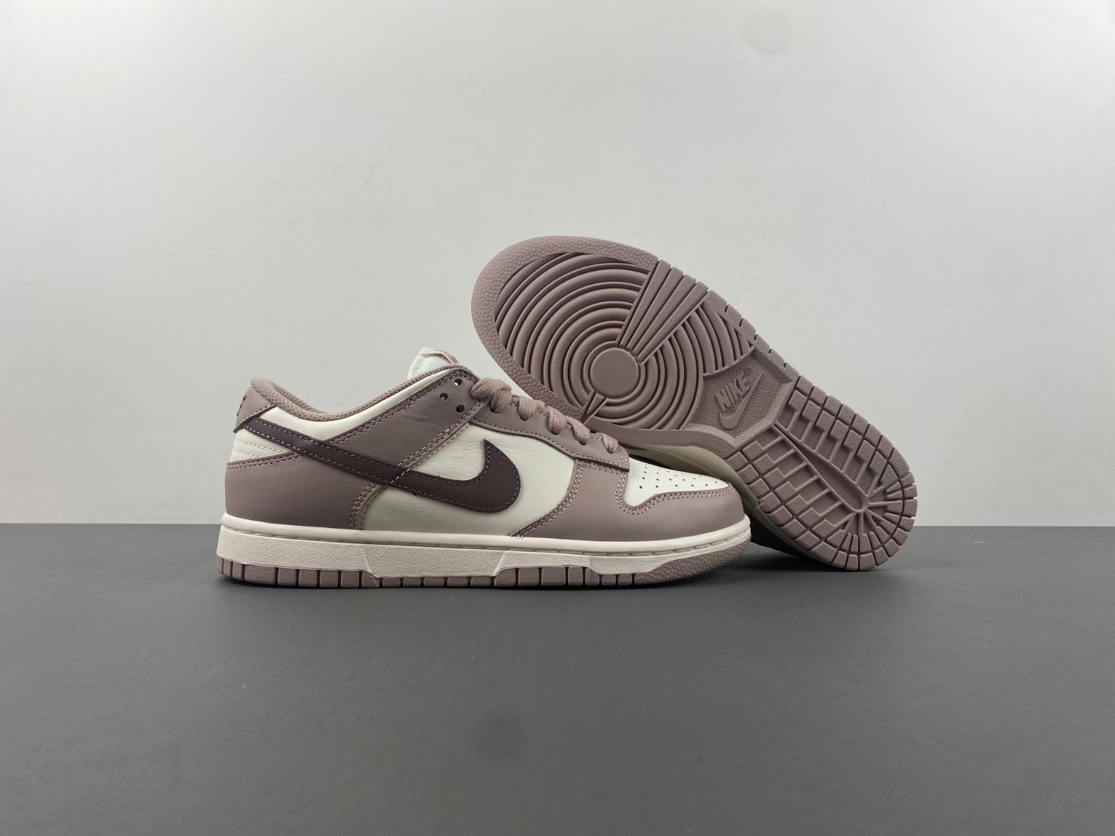 Nike Dunk Low “Diffused Taupe” DD1503-125