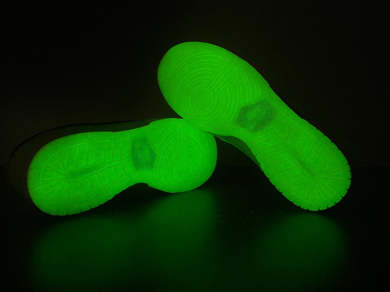 Nike Dunk Low “Glow in the Dark” FJ4610-702