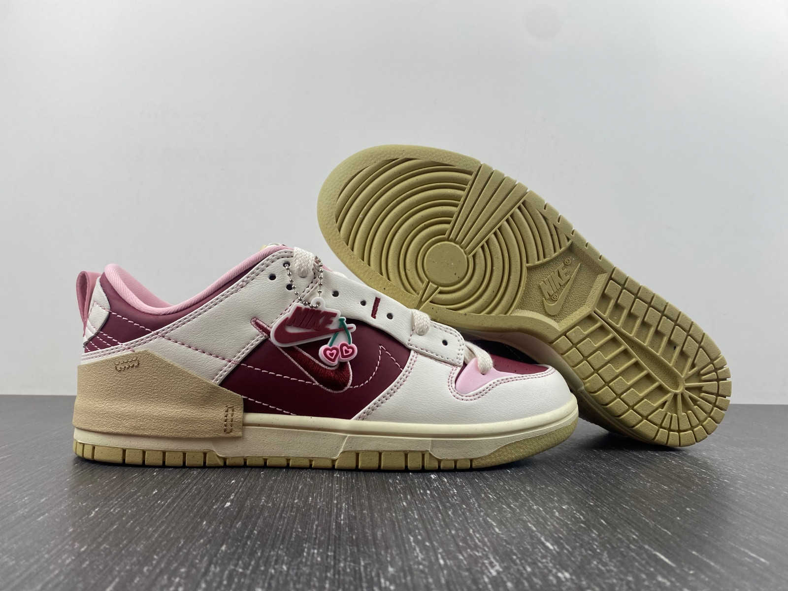 Nike Dunk Low Disrupt 2 “Valentine’s Day” FD4617-667