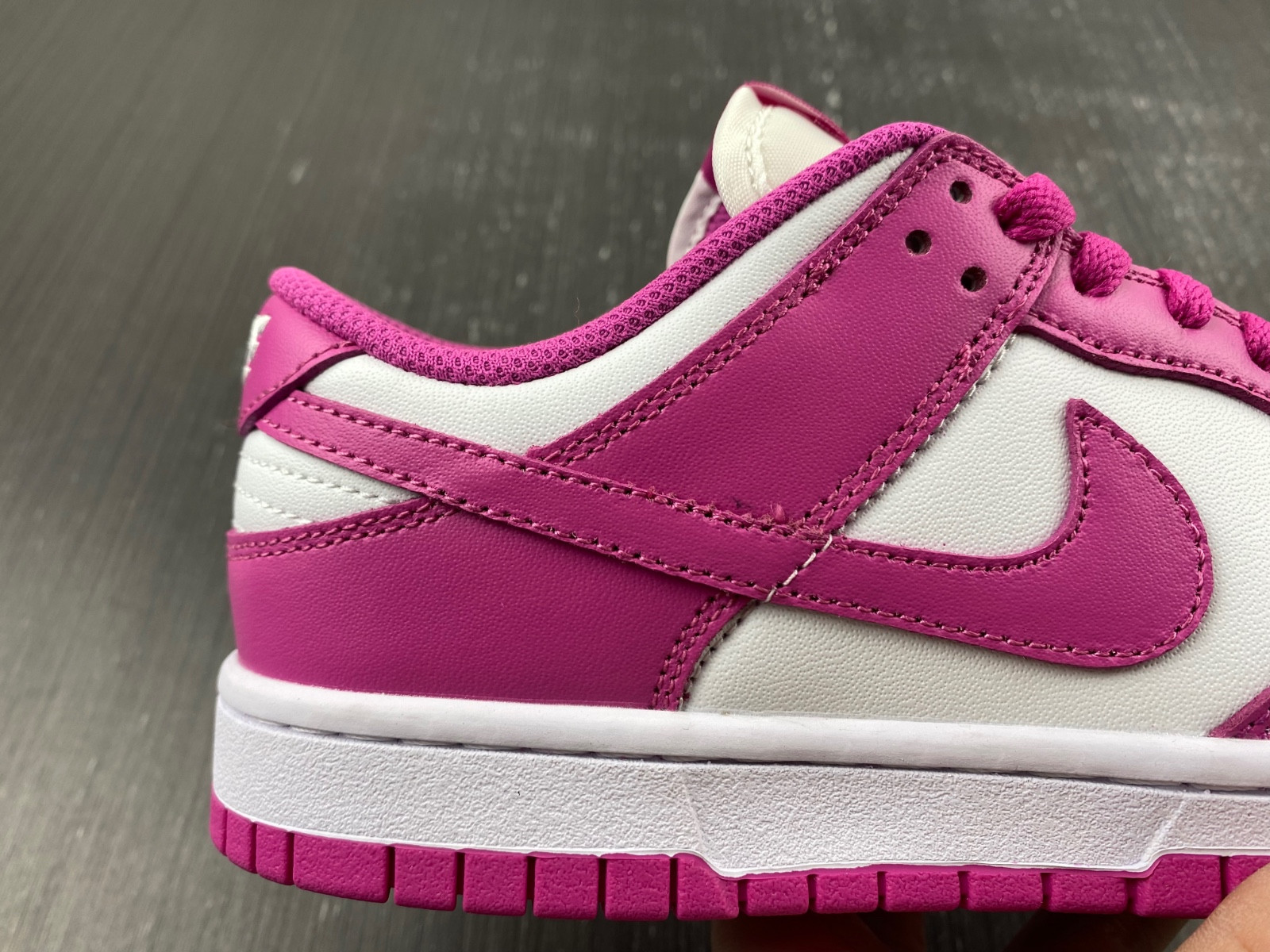 Nike Dunk Low GS “Active Fuchsia” FJ0704-100