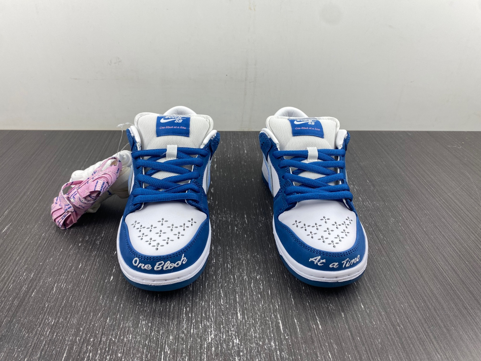 Born x Raised x Nike SB Dunk Low FN7819-400