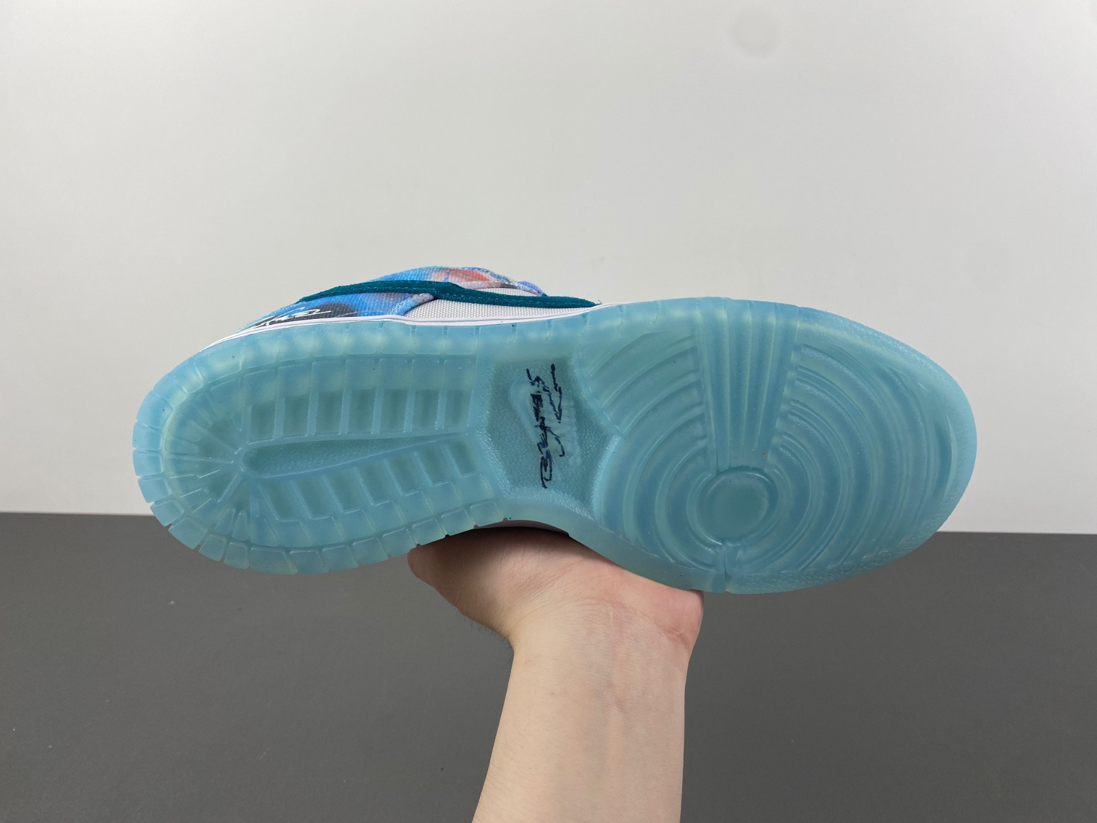 Futura Laboratories x Nike SB Dunk Low HF6061-400