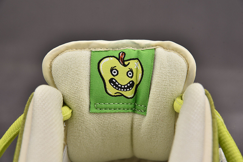 Nike SB Dunk Low “Green Apple” DM0807-300
