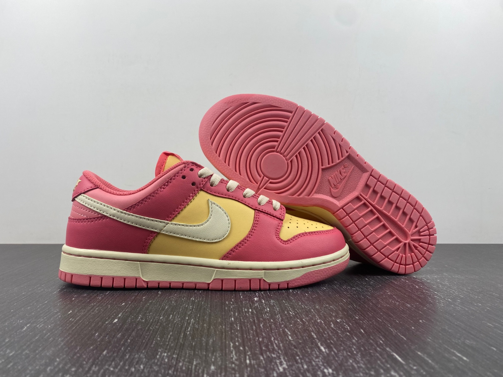 Nike Dunk Low GS DH9765-200