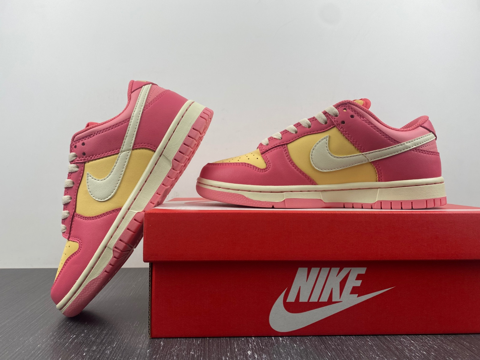 Nike Dunk Low GS DH9765-200