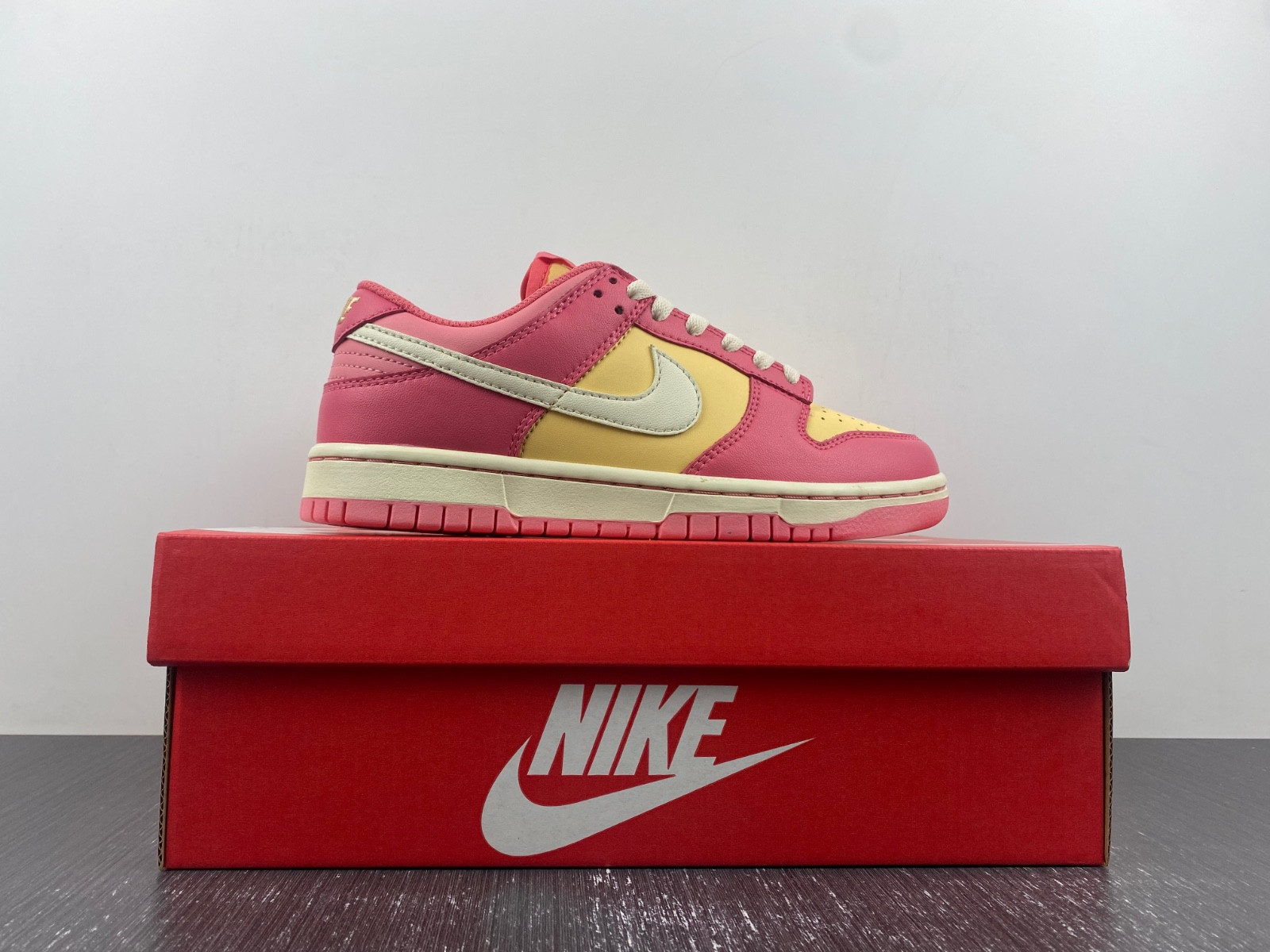 Nike Dunk Low GS DH9765-200