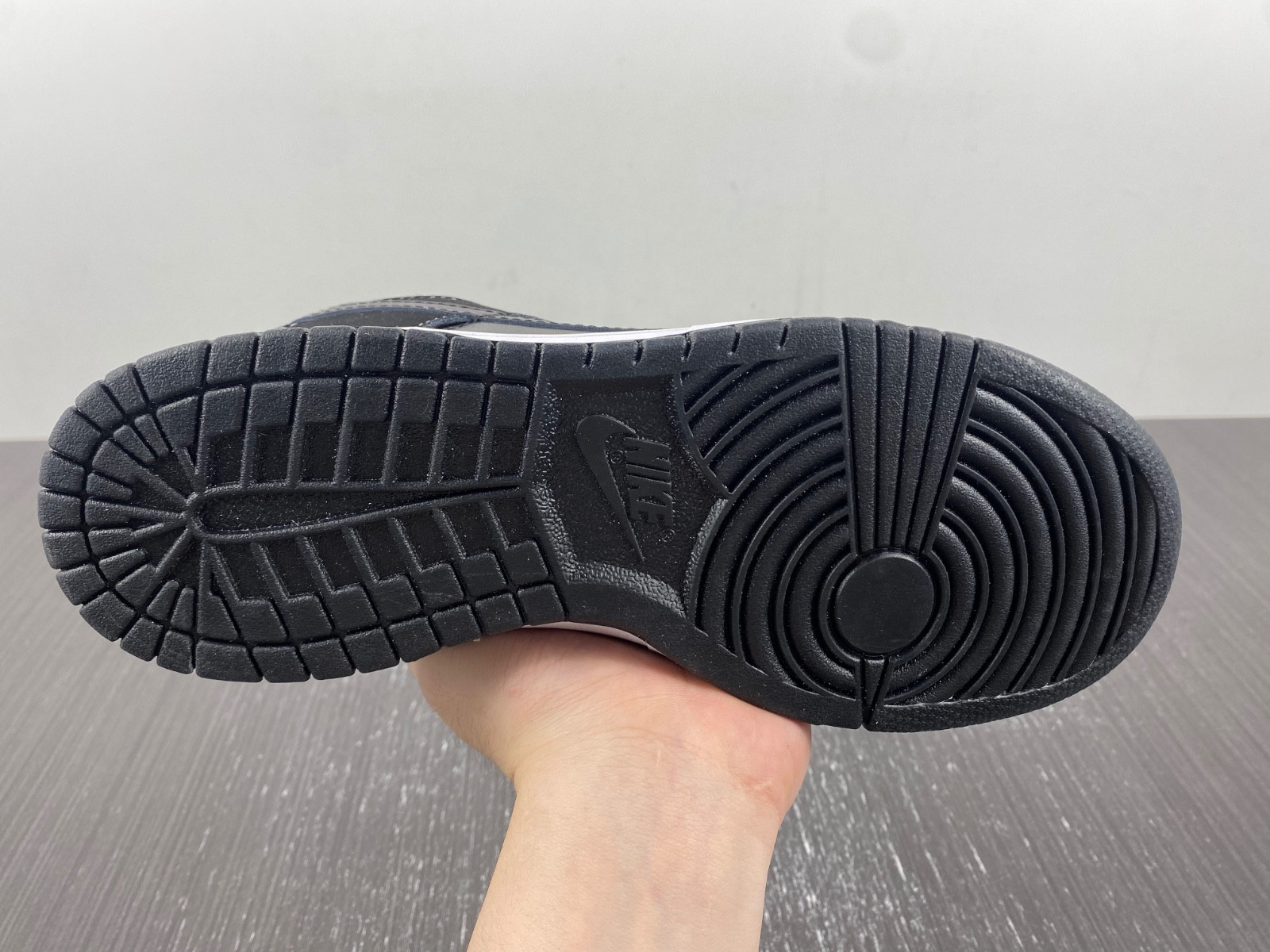 Nike Dunk Low “Airbrush ” FD6923-001