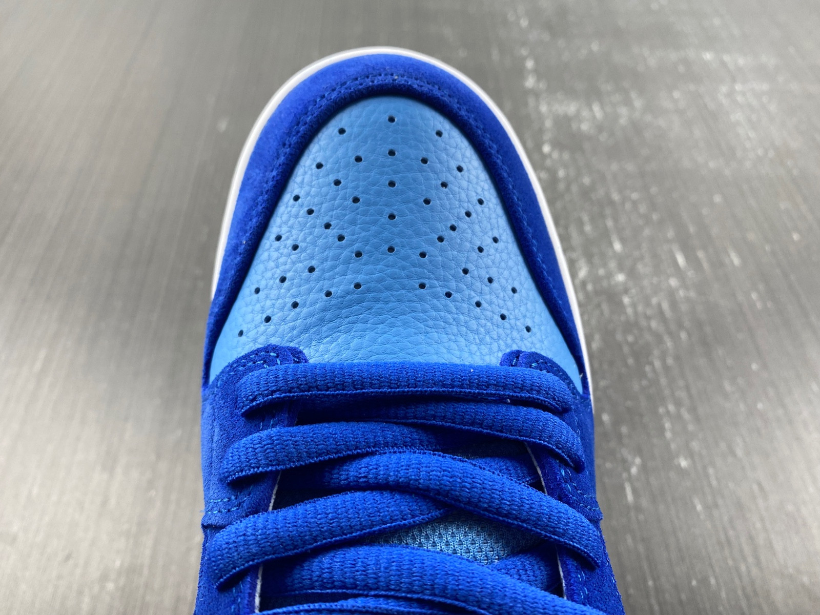 Nike SB Dunk Low pro Blue Raspberry DM0807-400