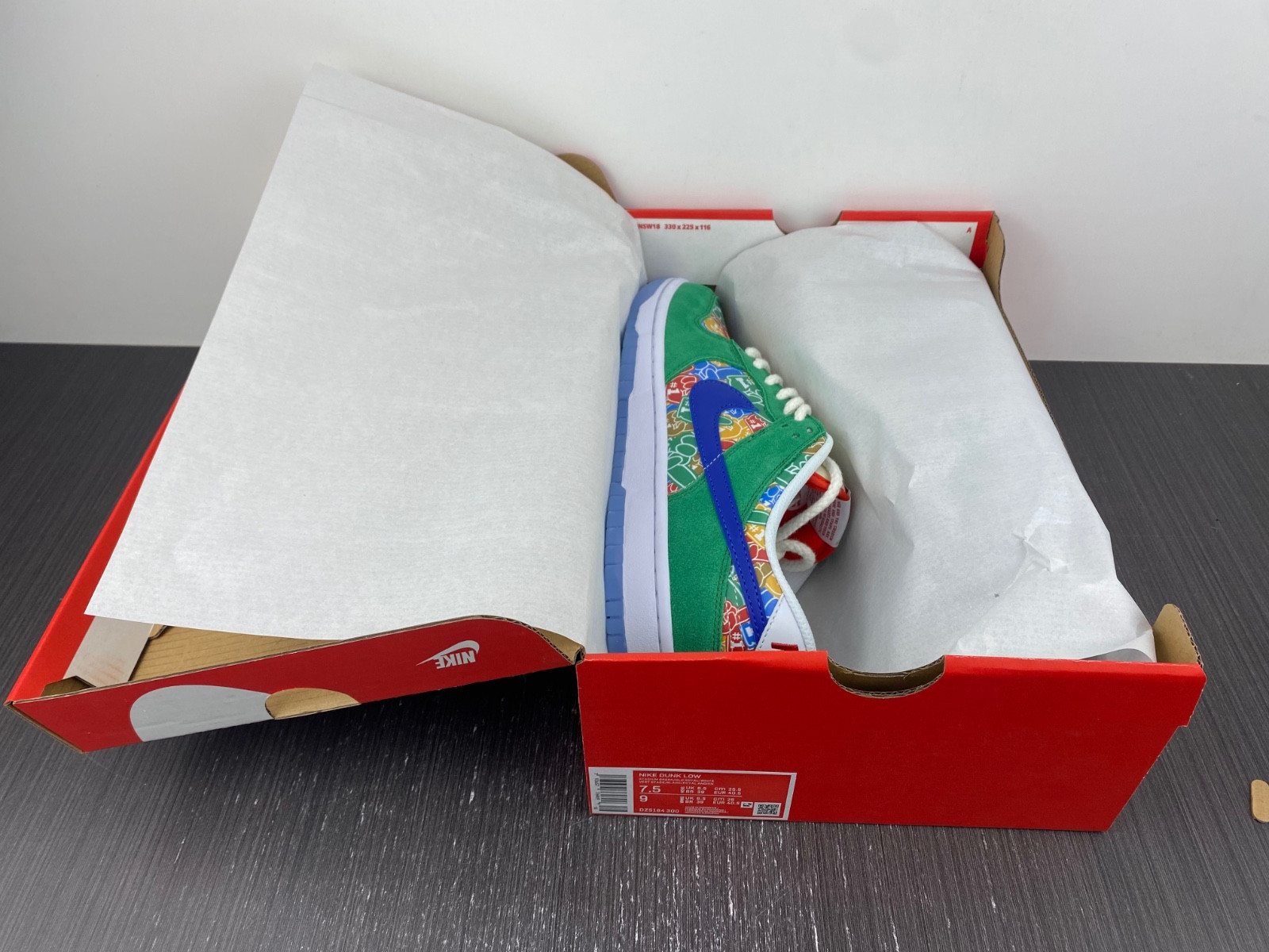 Nike Dunk Low “Foam Finger” DZ5184-300
