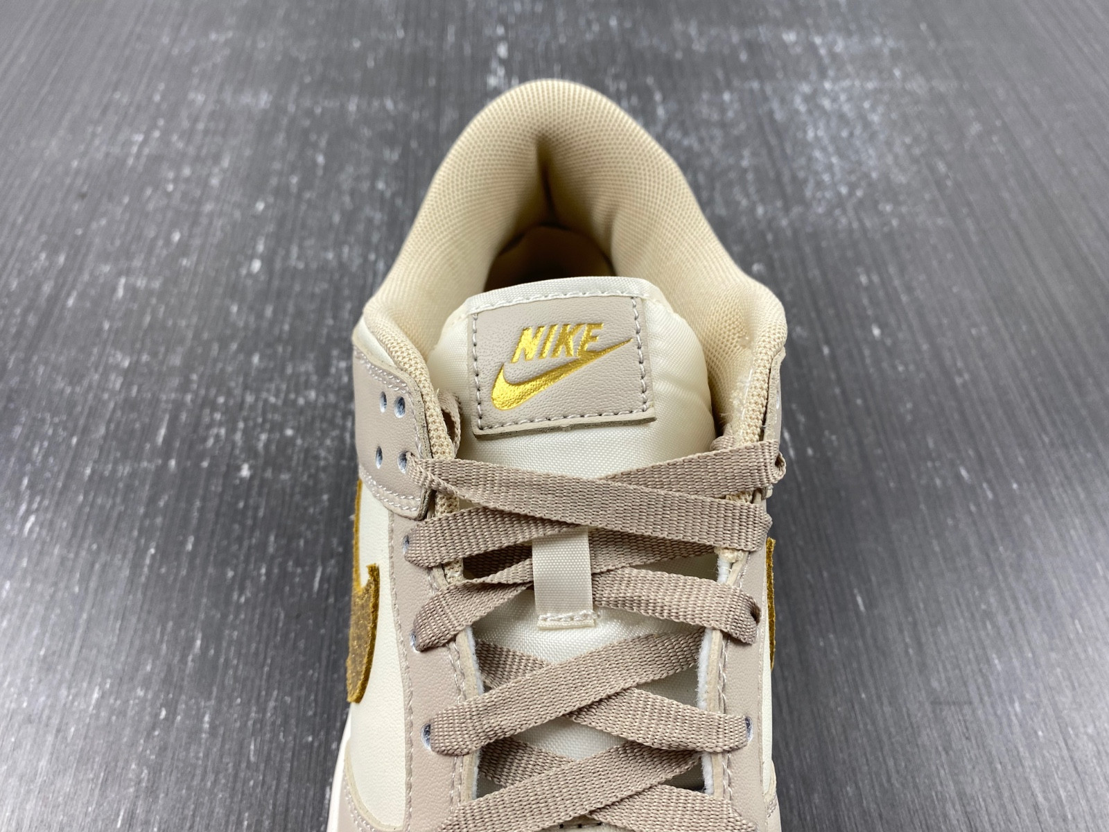 Nike Dunk Low Phantom Metallic Gold DX5930-001