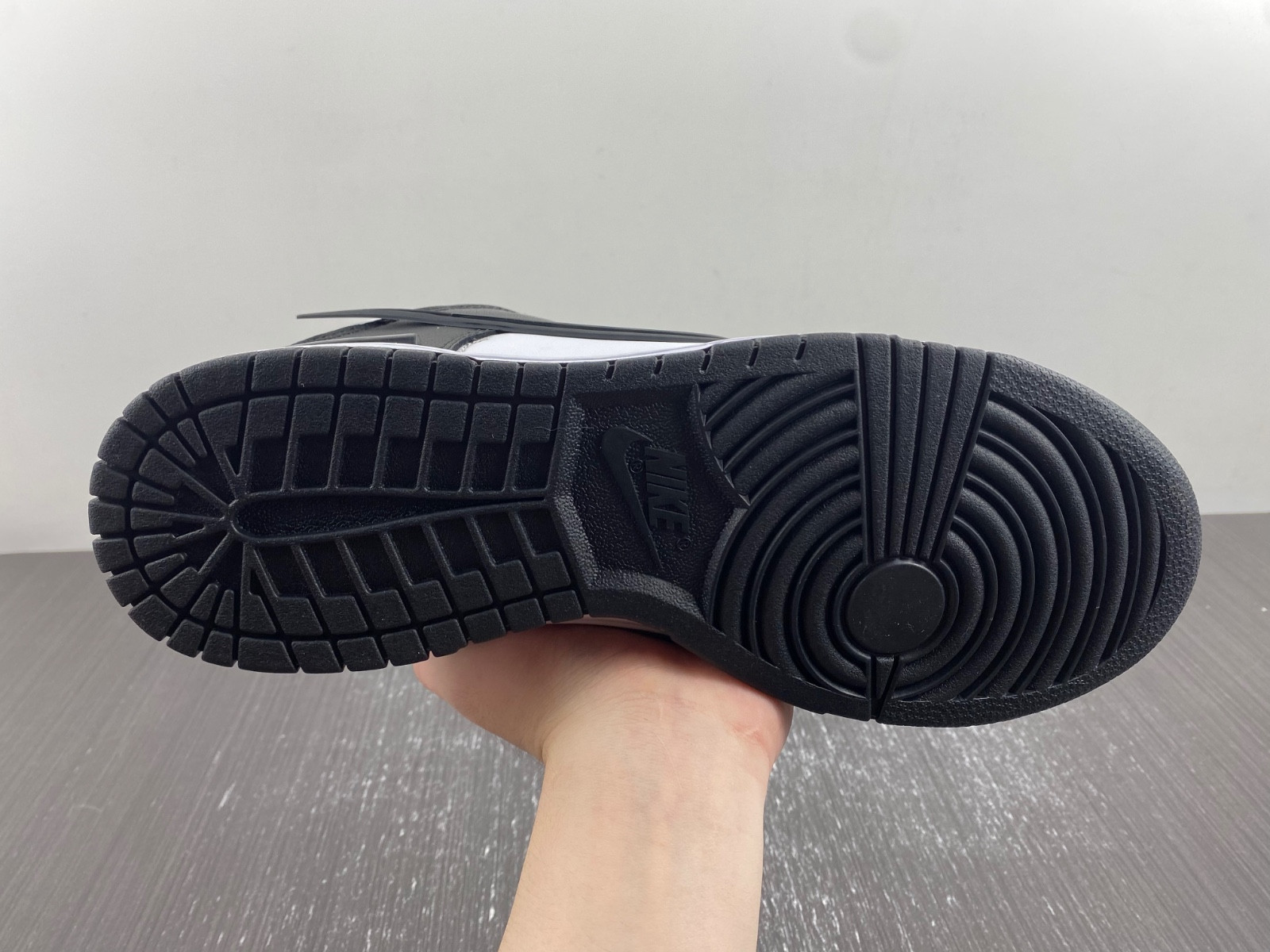 Nike Dunk Low Twist “Panda” DZ2794-001