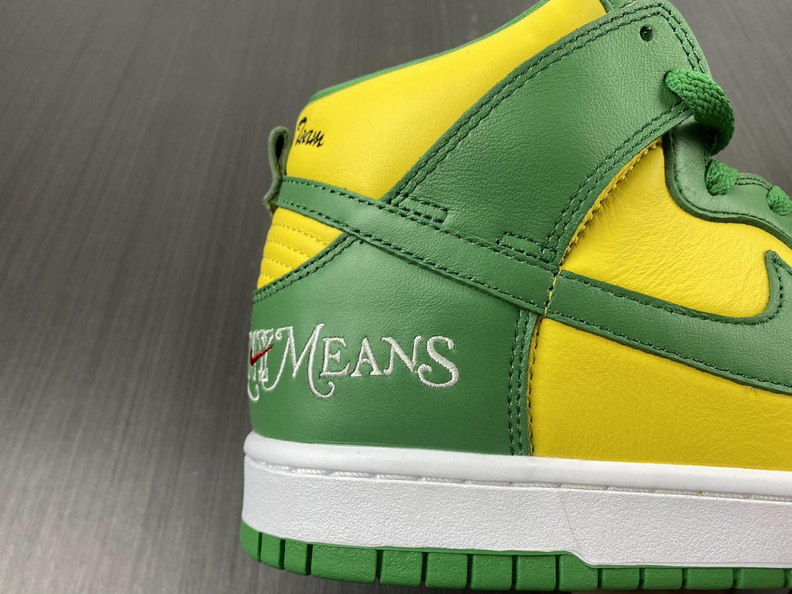 Supreme x Nike SB Dunk High “By Any Means” DN3741-700