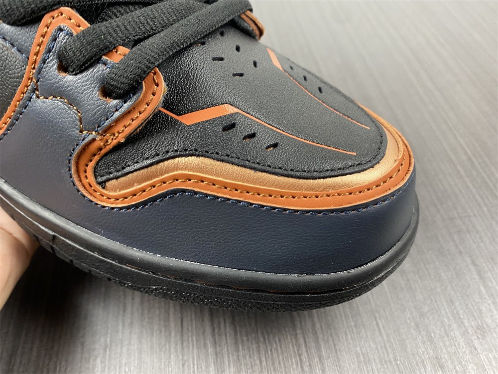 Gundam x Nike SB Dunk High DH7717-400