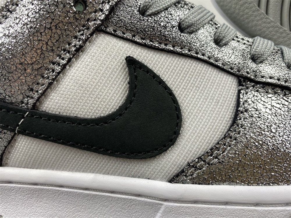 Nike Dunk Low “Shimmer” DO5882-001