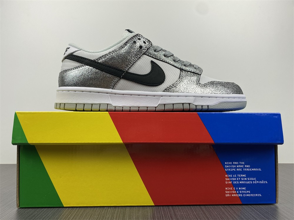 Nike Dunk Low “Shimmer” DO5882-001