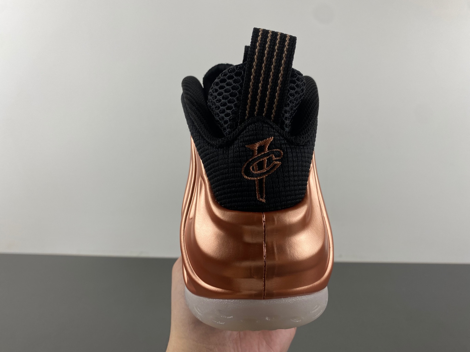 Nike Air Foamposite One “Metallic Copper FZ9902-001