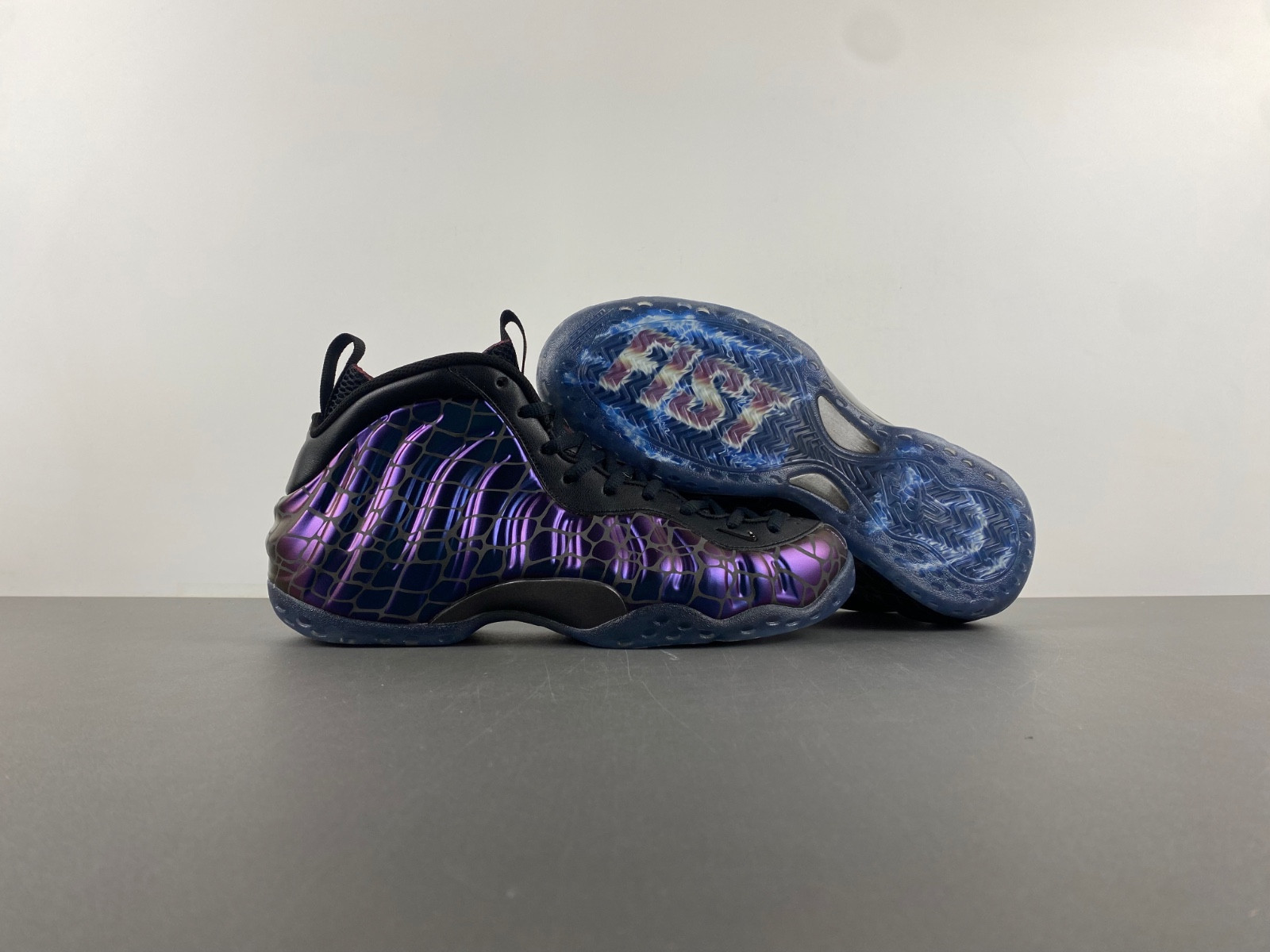 Nike Air Foamposite FQ9050-400