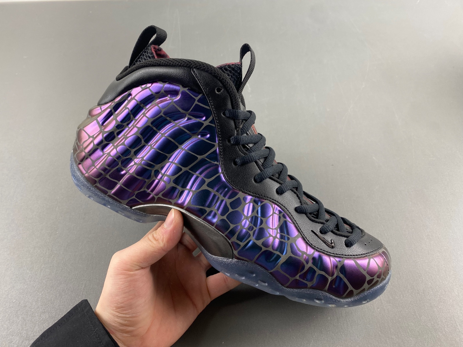 Nike Air Foamposite FQ9050-400
