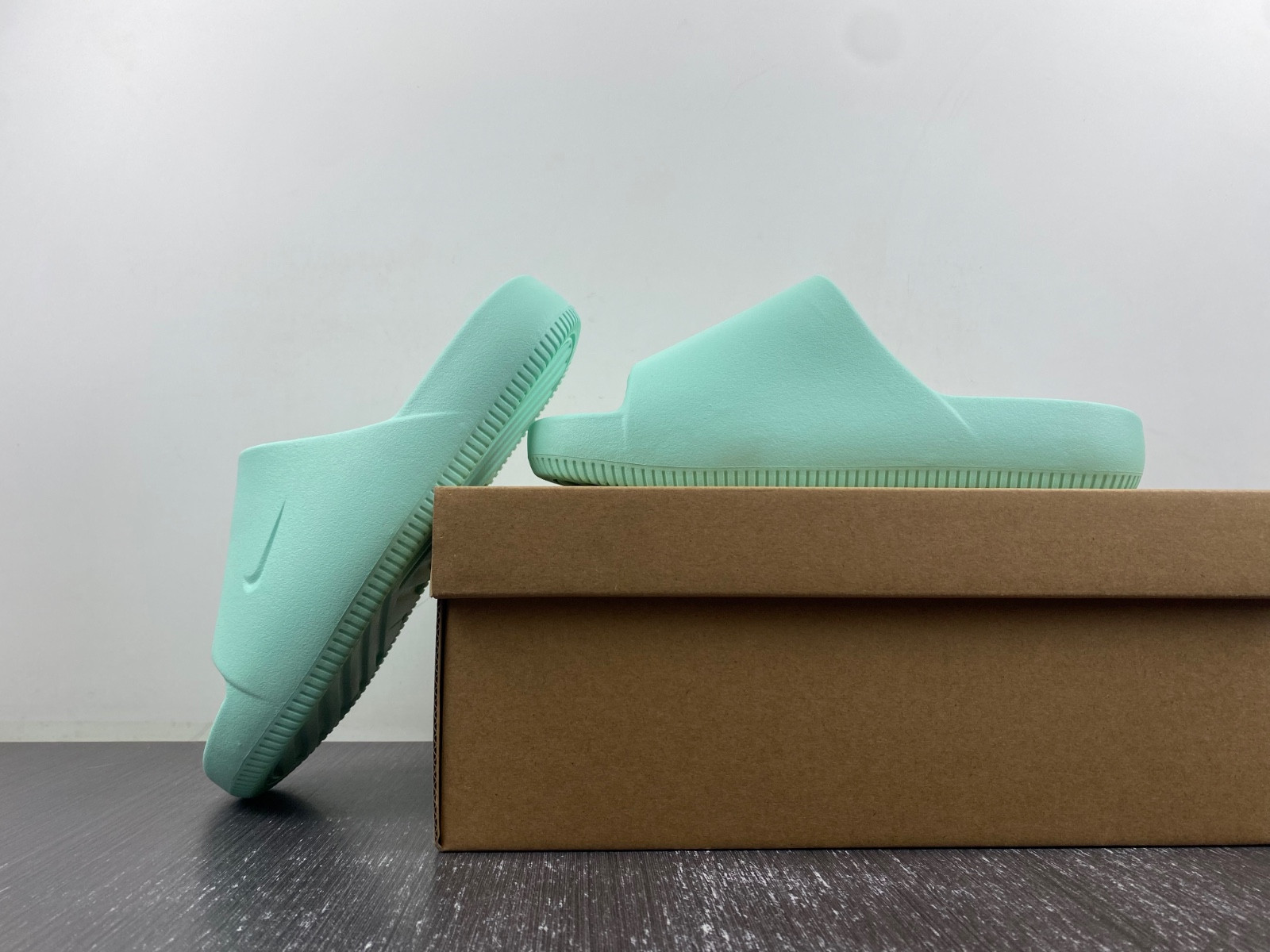 Nike Calm Slides FD4116-500