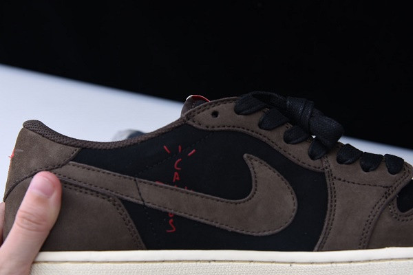 Travis Scott x Air Jordan 1 Low OG SP “Dark Mocha” CQ4277-001