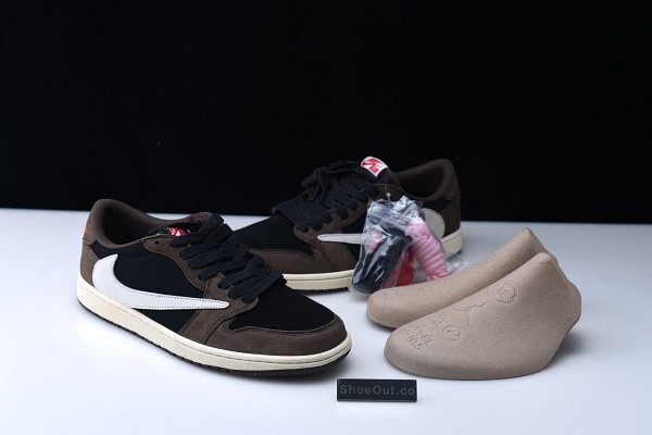 Travis Scott x Air Jordan 1 Low OG SP “Dark Mocha” CQ4277-001