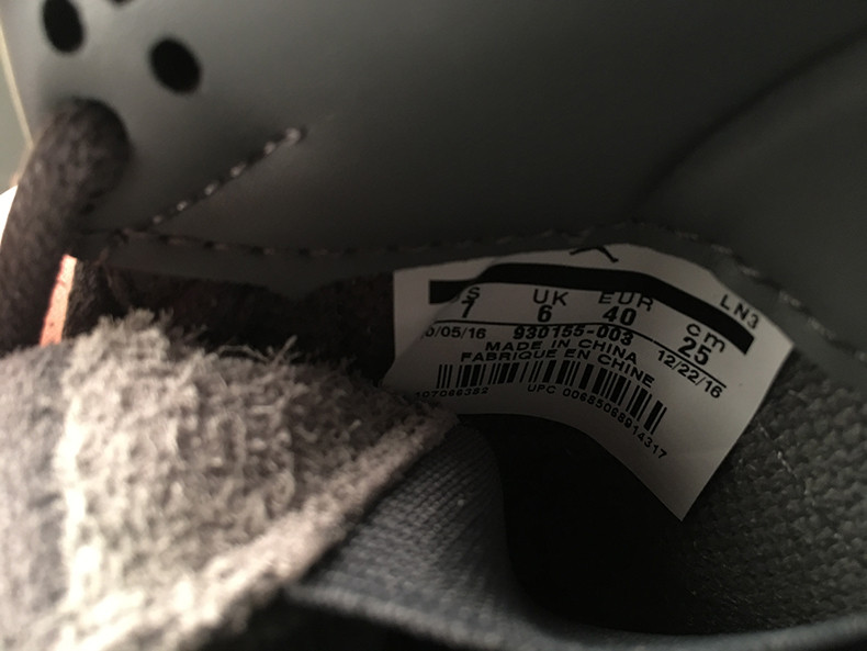 KAWS x Air Jordan 4 “Cool Grey” 930155-003