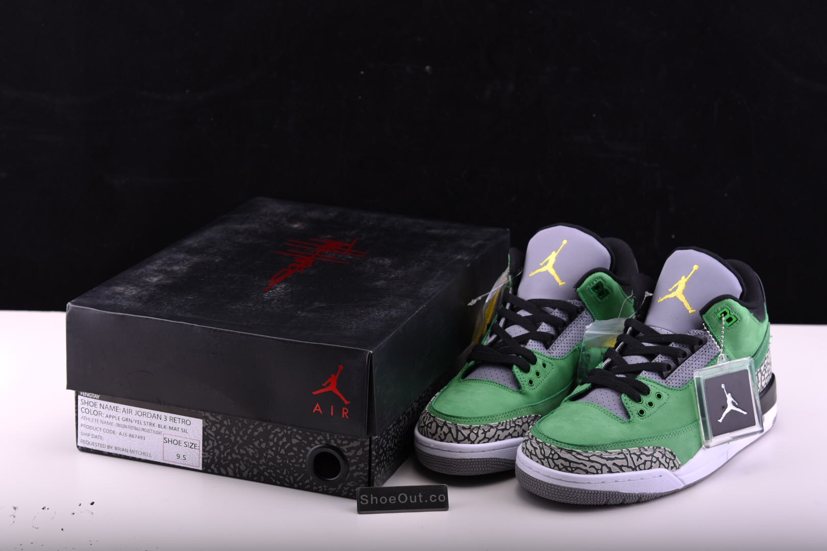 Air Jordan 3 Retro Tinker Oregon Ducks PE shoes