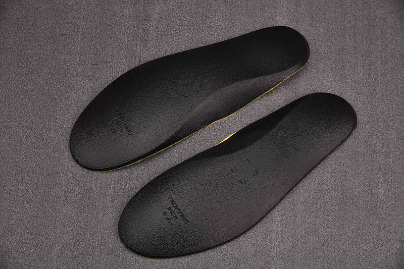 Air Jordan 1 High OG “Yellow Toe” 555088-711