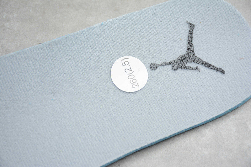 Jordan 1 Mid Light Smoke Grey 554724-092