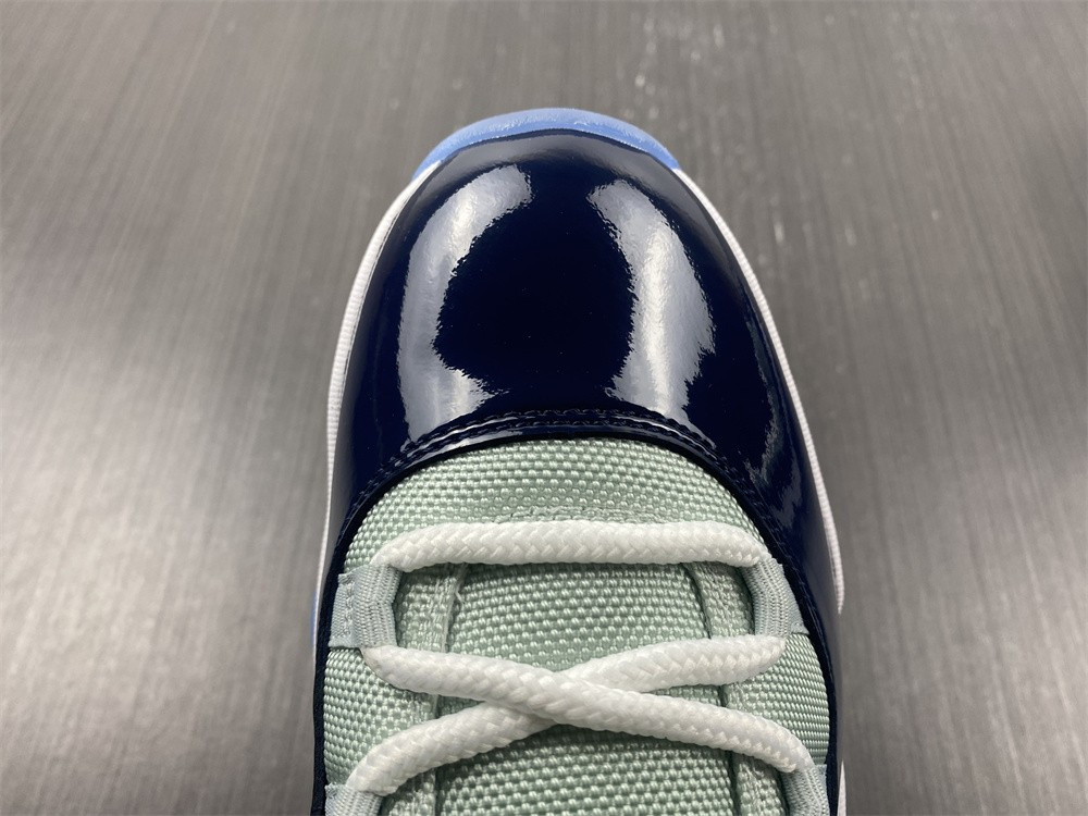 Jordan 11 Retro Low Georgetown (GS)  528896-007
