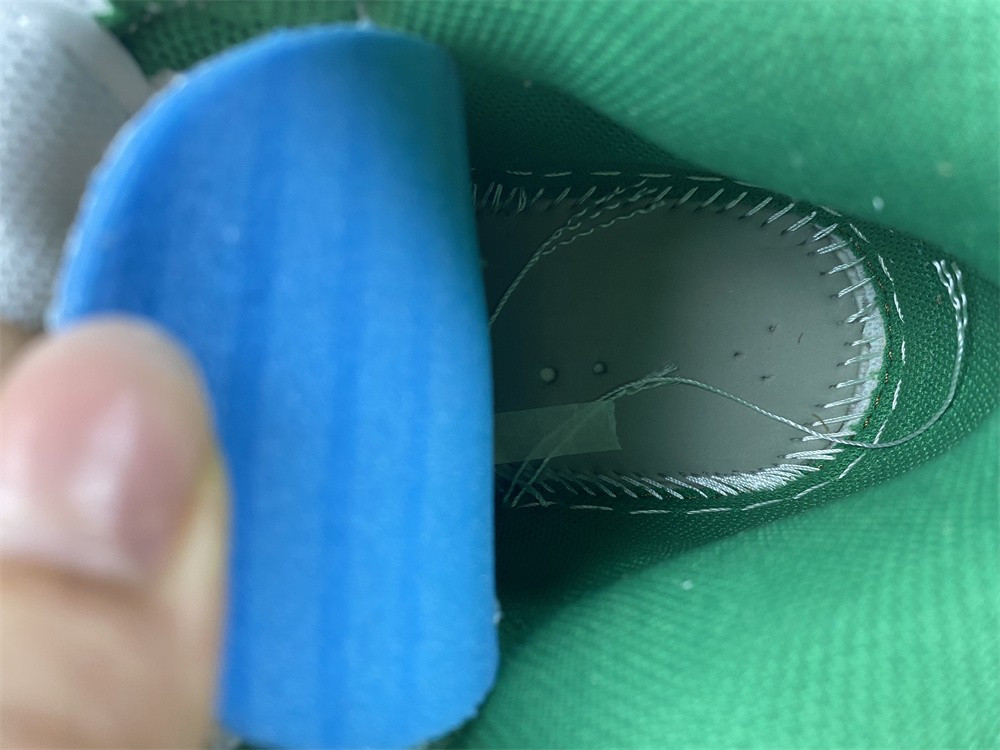 Air Jordan 1 Mid DC7294-103