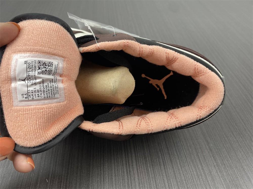 Air Jordan 1 Low “Mocha Brown” DC6991-200