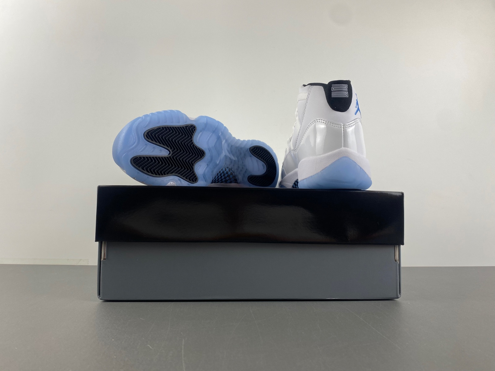 Air Jordan 11 “legend Blue 378038-104