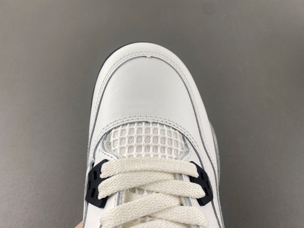 Air Jordan 4 “White Cement” 2025 FV5029-100