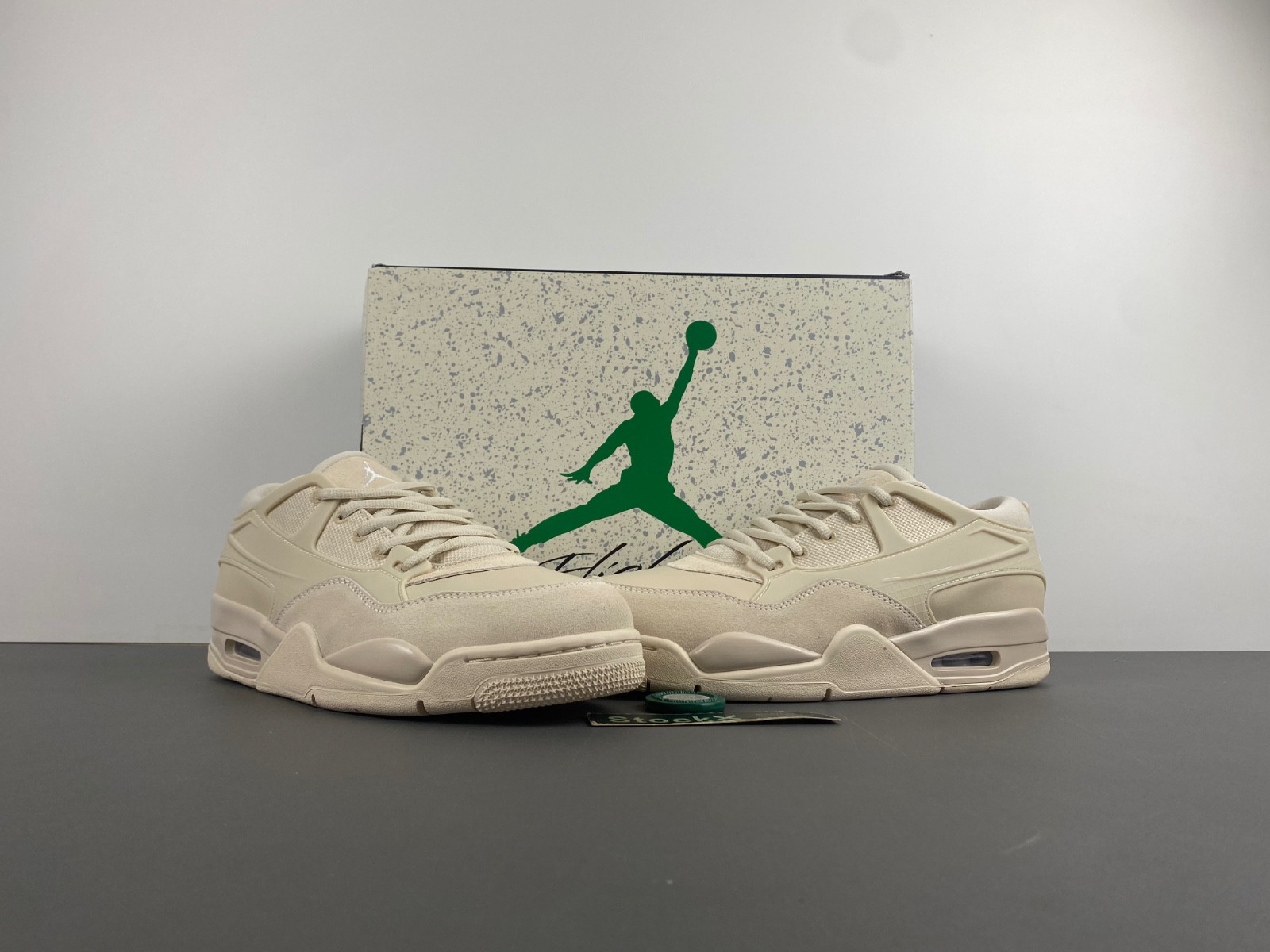Air Jordan 4 RM HQ3441-110