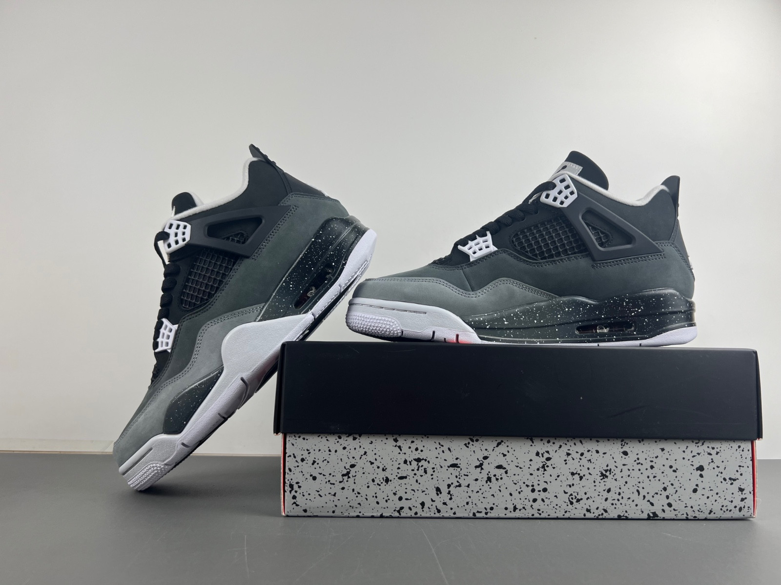 Jordan 4 Retro Fear Pack  626969-030