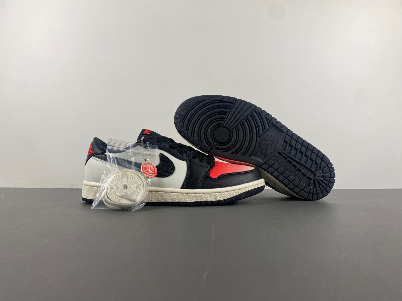 PSG x Air Jordan 1 Low OG HF8828-100