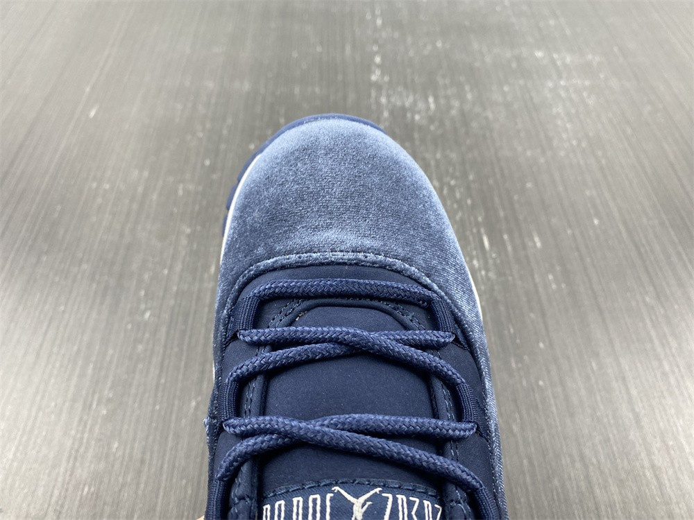 Air Jordan 11 Velvet WMNS “Midnight Navy” AR0715-441