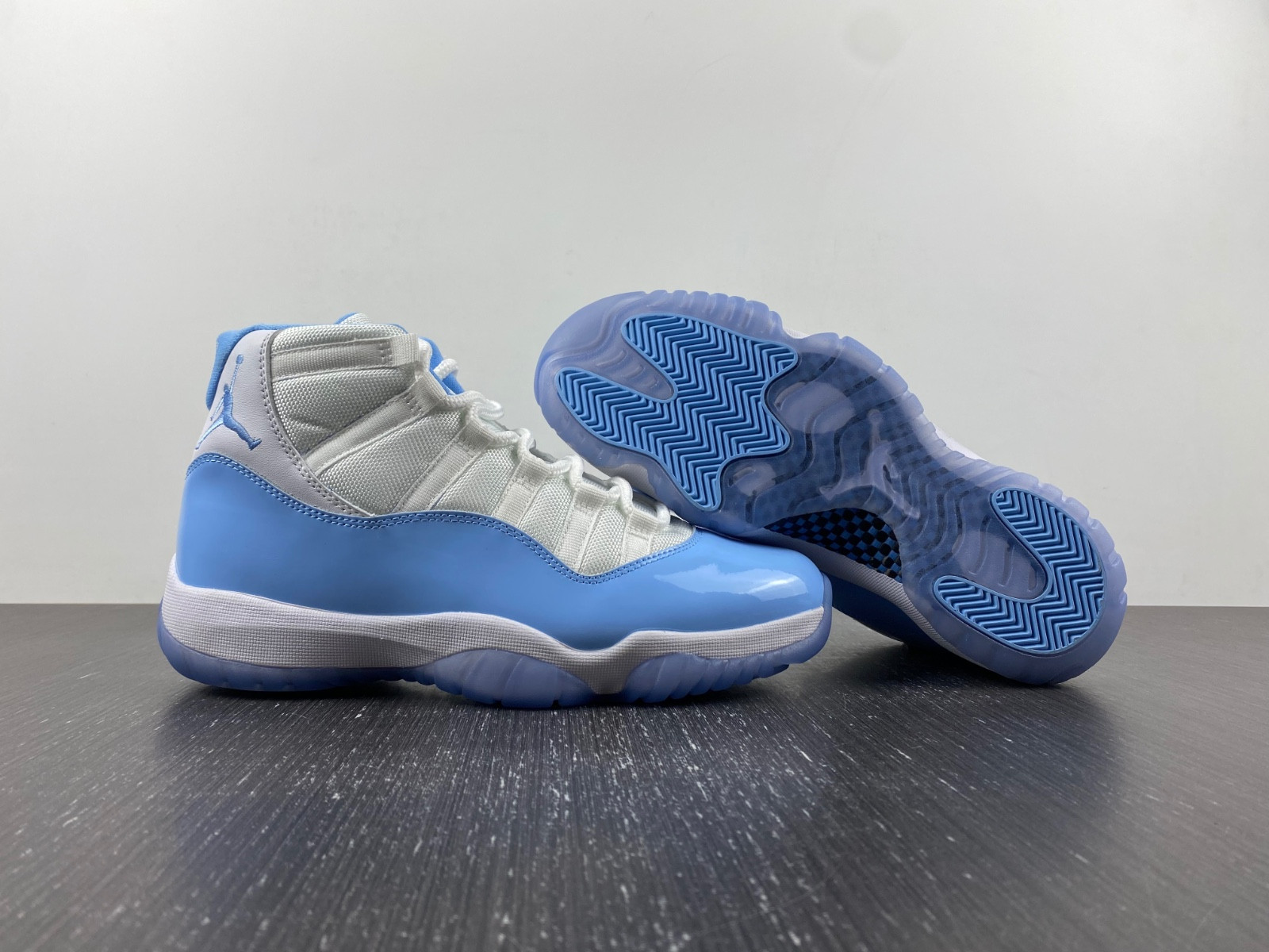 Air Jordan 11 CT8012-141