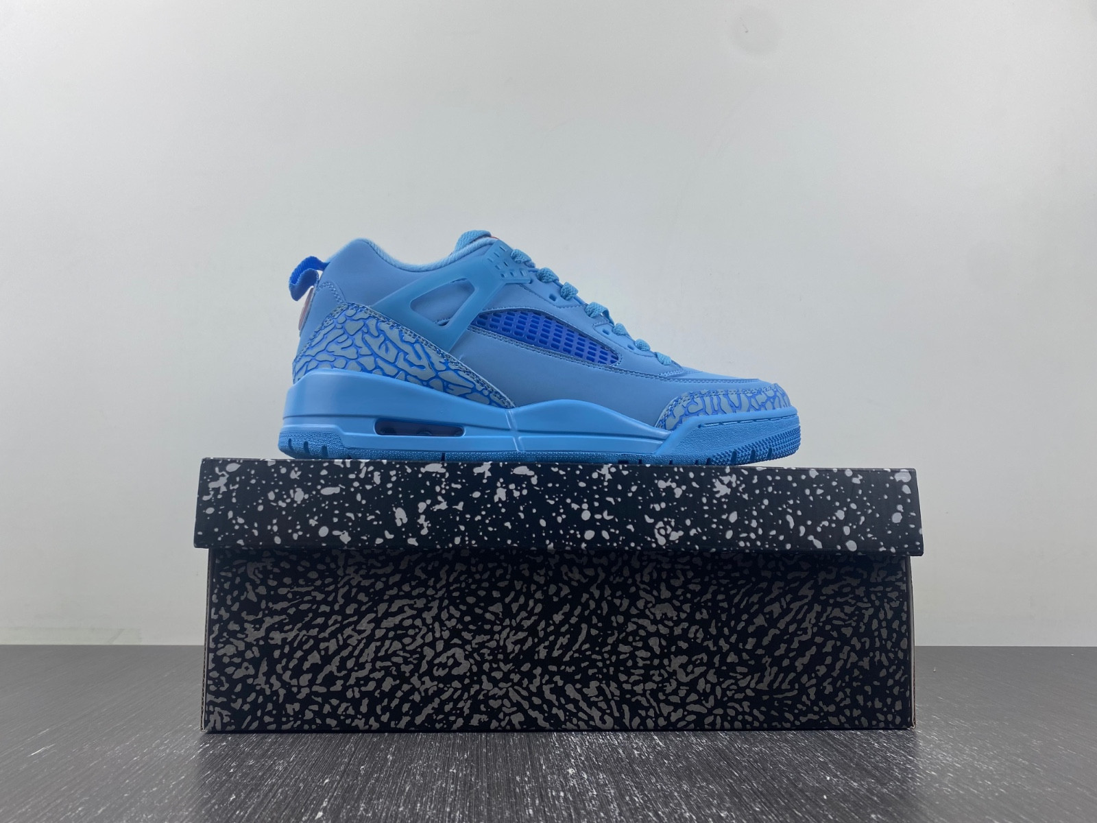 Jordan Spizike Low “Houston Oilers” FQ1759-400