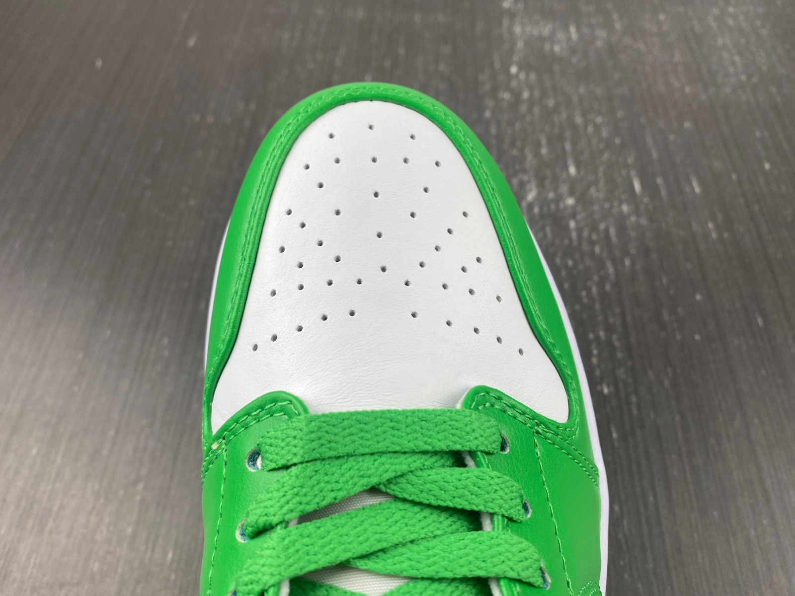 Air Jordan 1 Low WMNS “Lucky Green” DC0774-304
